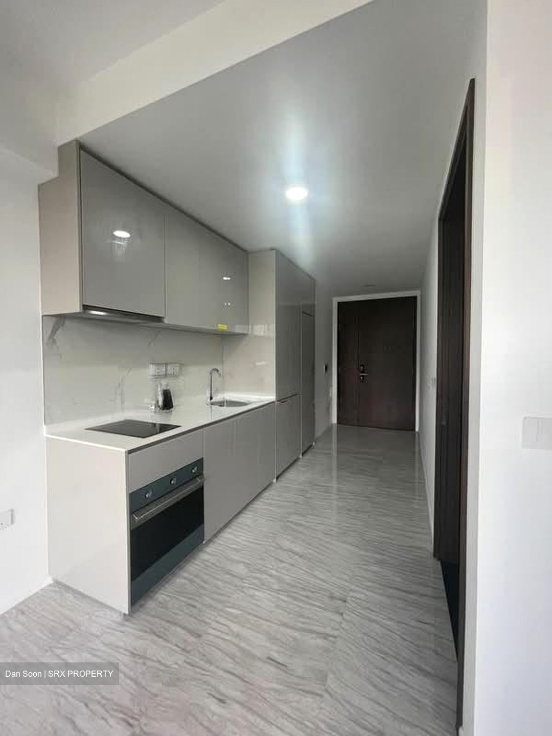 Sims Avenue (D14), Condominium #580575441